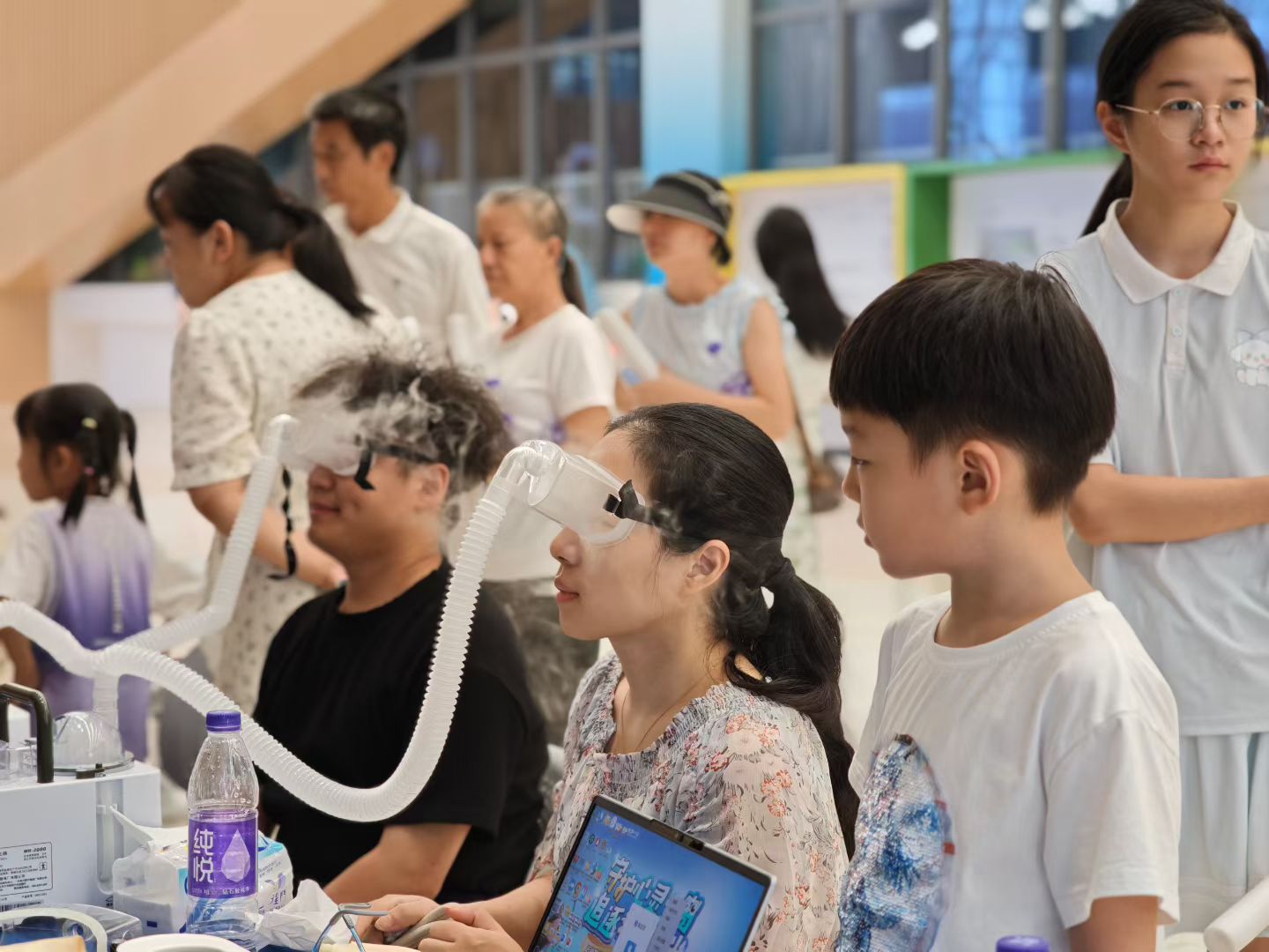 东莞爱尔眼科“烛光计划”教师眼健康关爱百场行，服务近五千名园丁