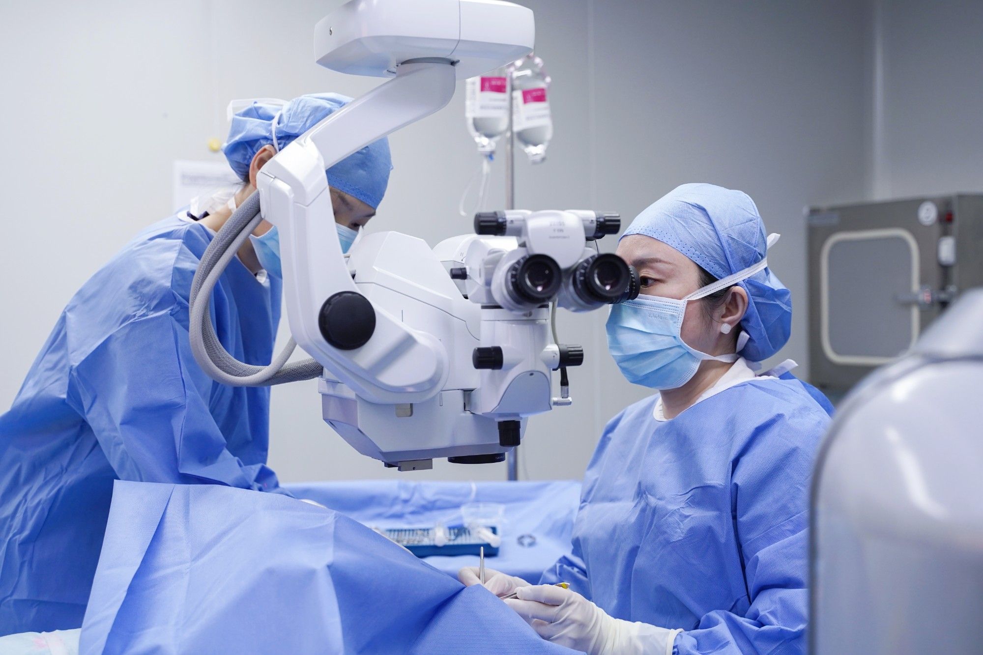 东莞爱尔眼科V5晶体火热订购中！这个让视界“昼夜高清”的新技术“香”在哪？