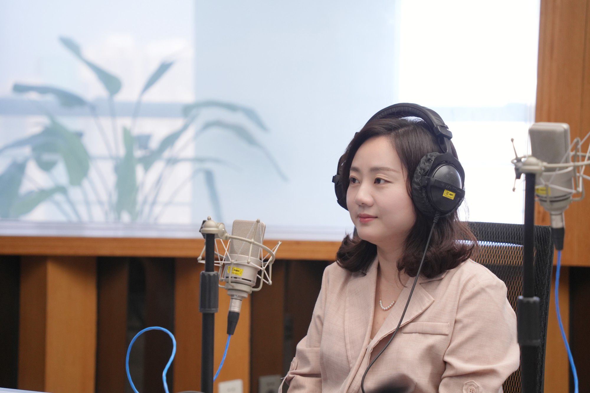 陈晓蓓主任作客东莞电台揭秘：东莞人在家门口就能享的10秒摘镜黑科技